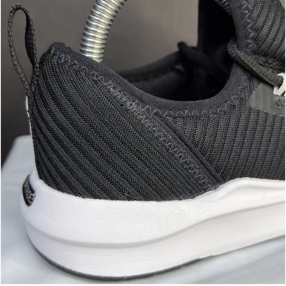 Puma Womens Softride Finesse Sport 376038-01 Black/White Sz 7 Sneakers LKNW! - Picture 7 of 12